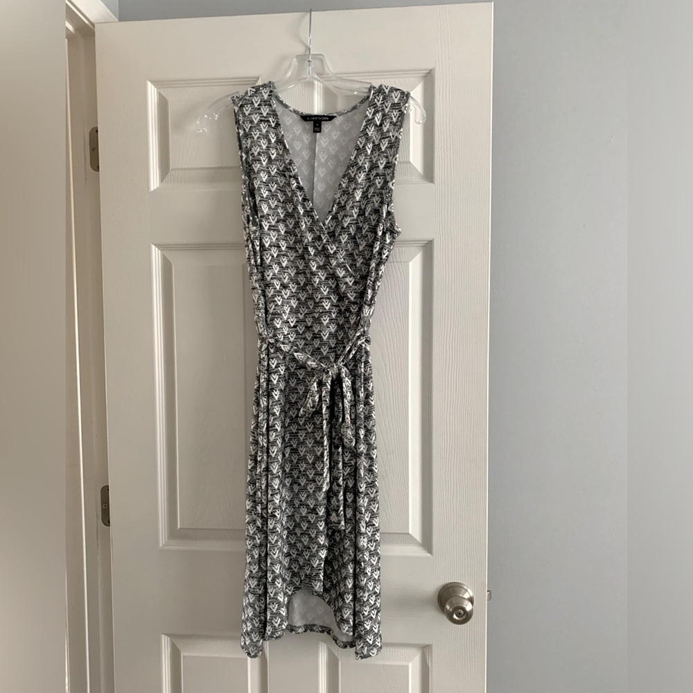 White and dark gray patterned, faux wrap, sleeveless dress